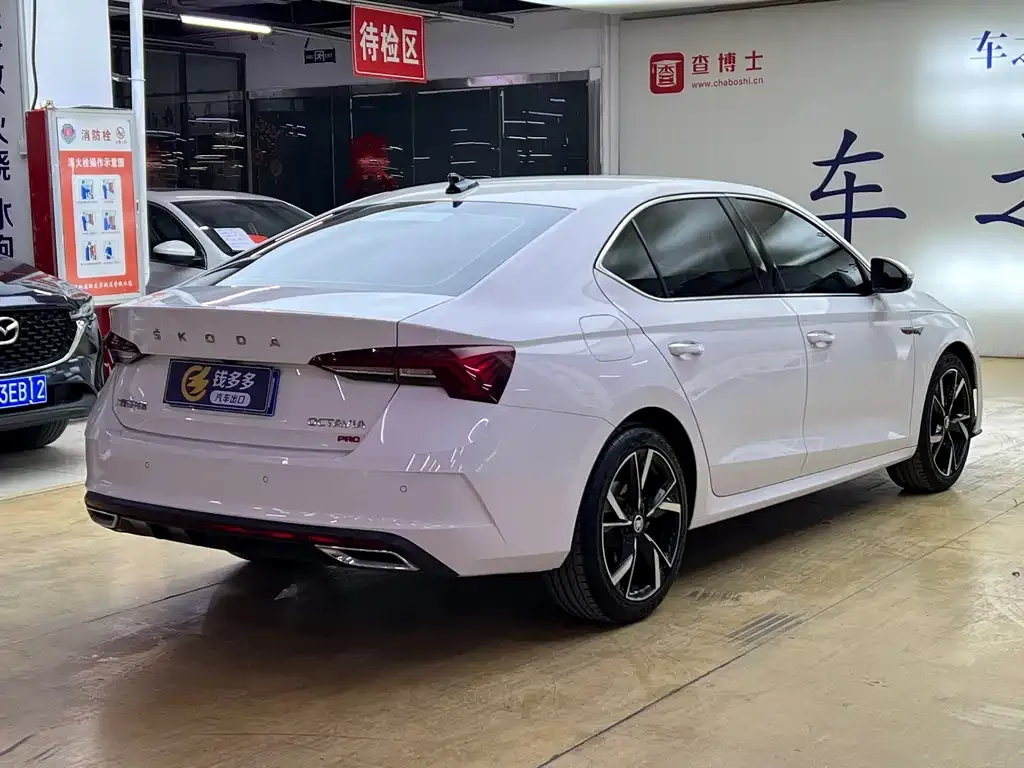 Skoda Octavia 2022 из CN, фото 7
