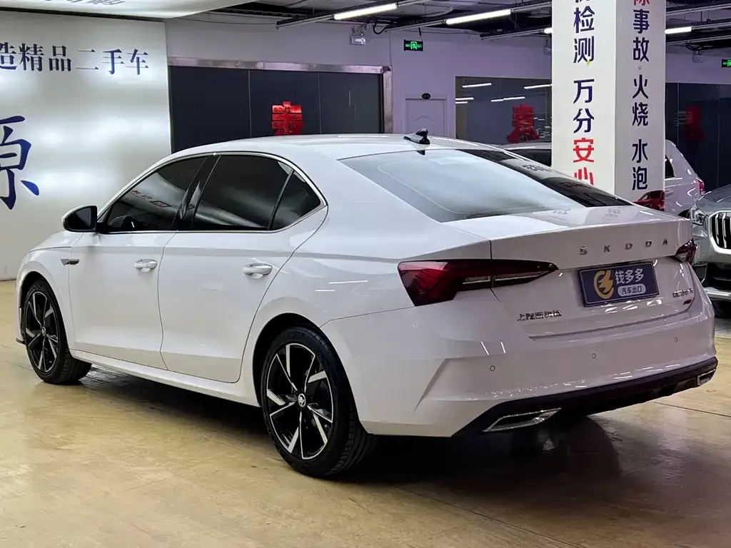 Skoda Octavia 2022 из CN, фото 2