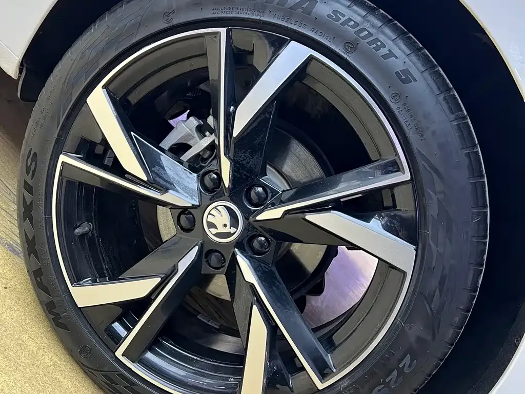 Skoda Octavia 2022 из CN, фото 10