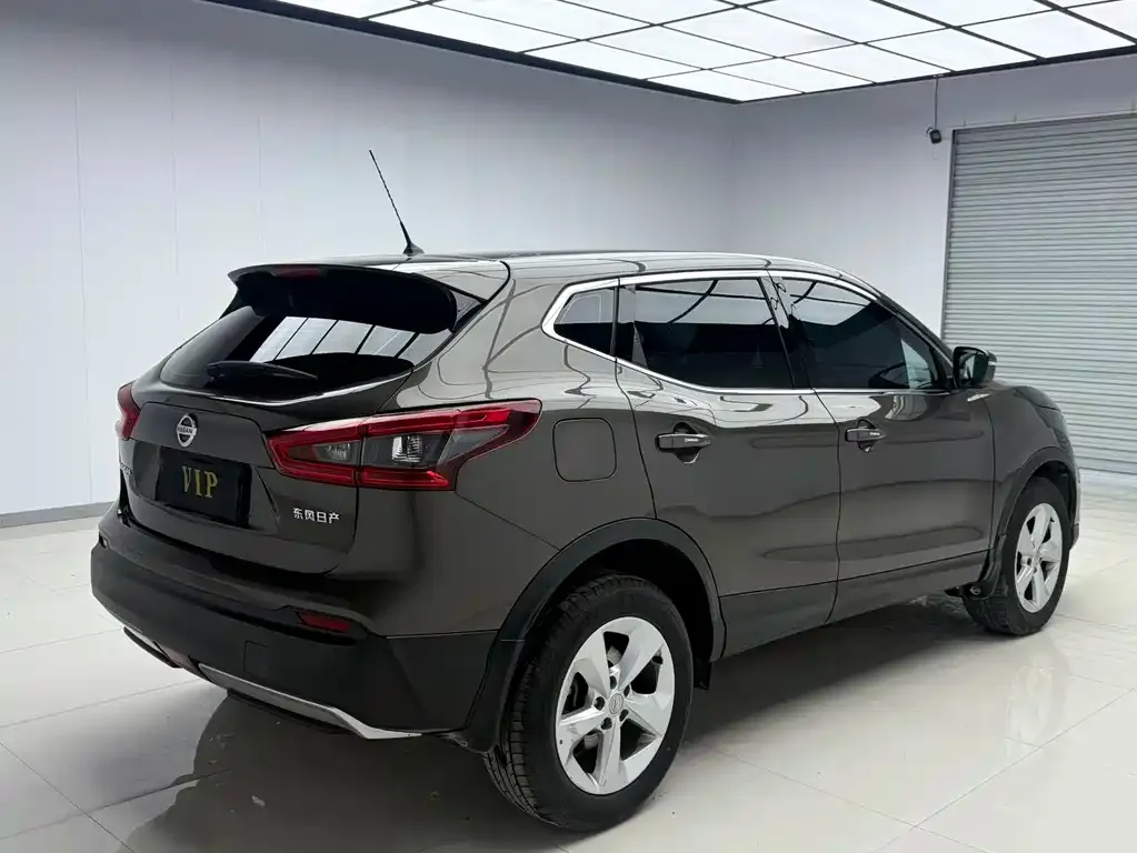 Nissan Qashqai — фото 4
