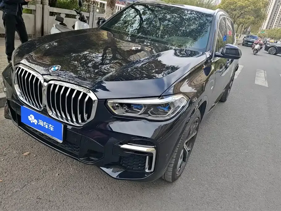 BMW X5 — фото 1