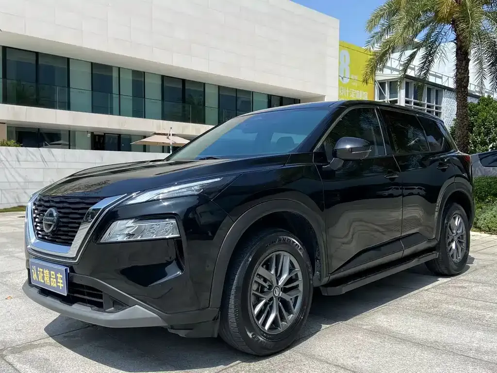 Nissan X-Trail — фото 1