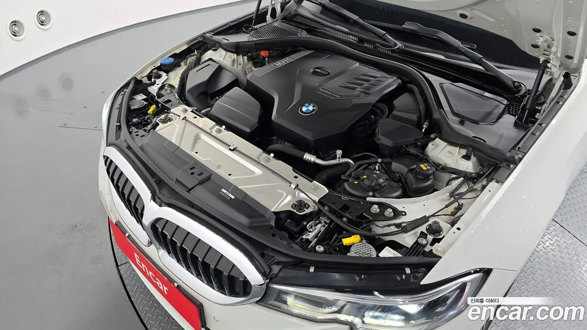 BMW 3-Series 2022 из KR, фото 9