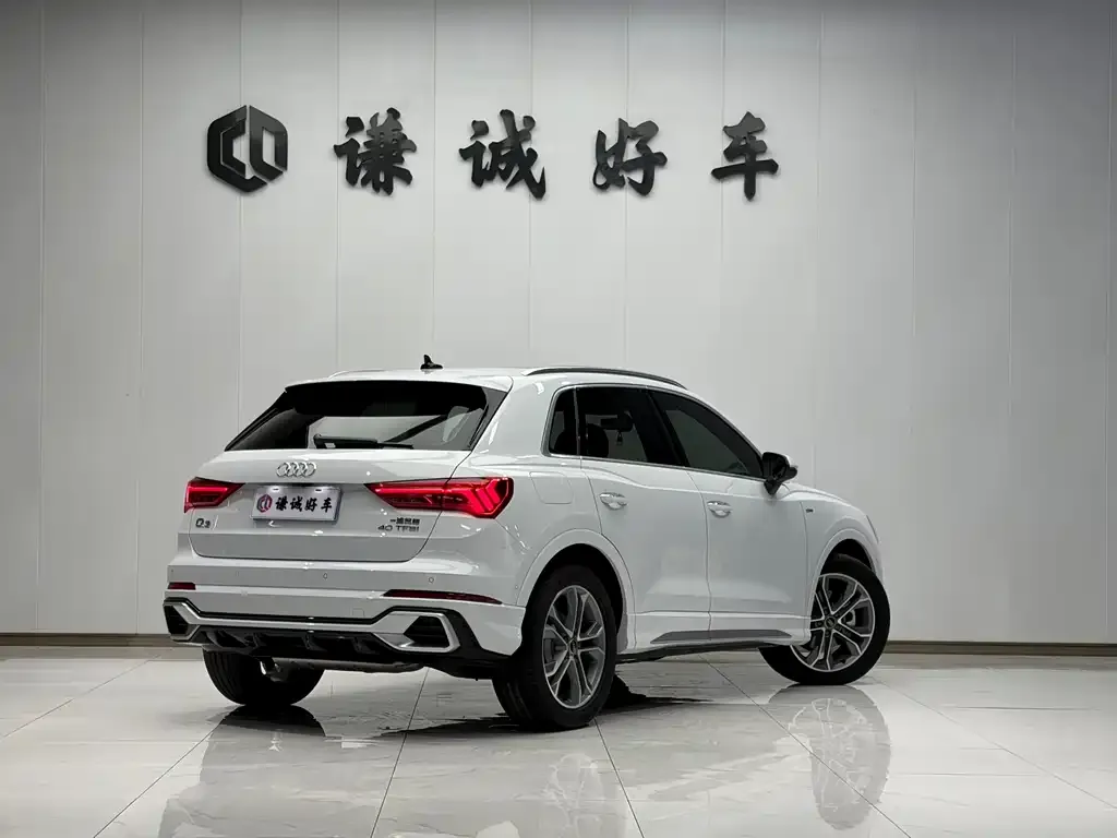 Audi Q3 — фото 6