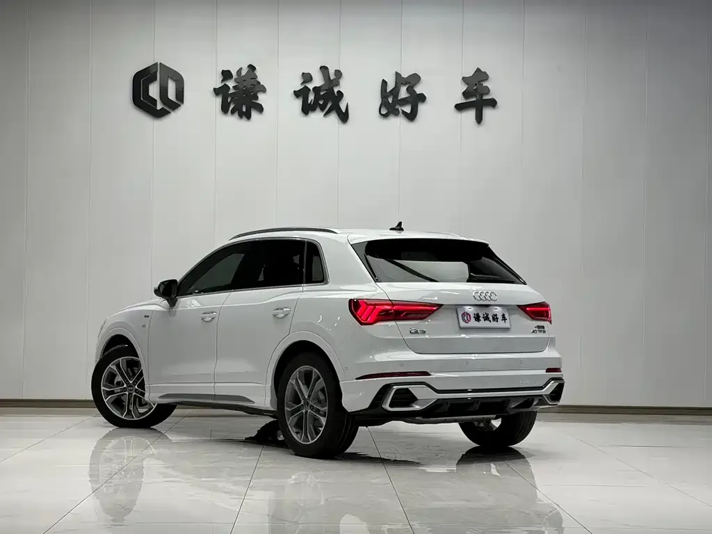 Audi Q3 — фото 3