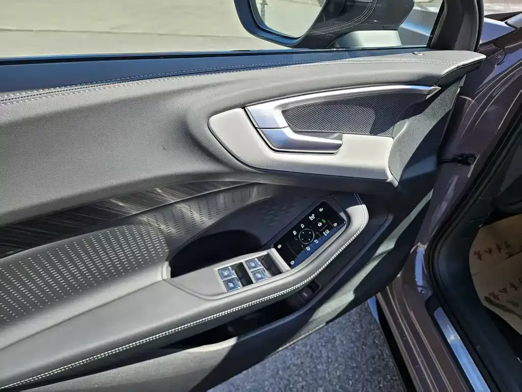 Audi A5L 2025 из CN, фото 4