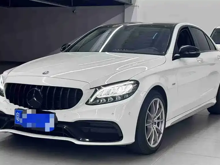 Mercedes-Benz C-Class — фото 1