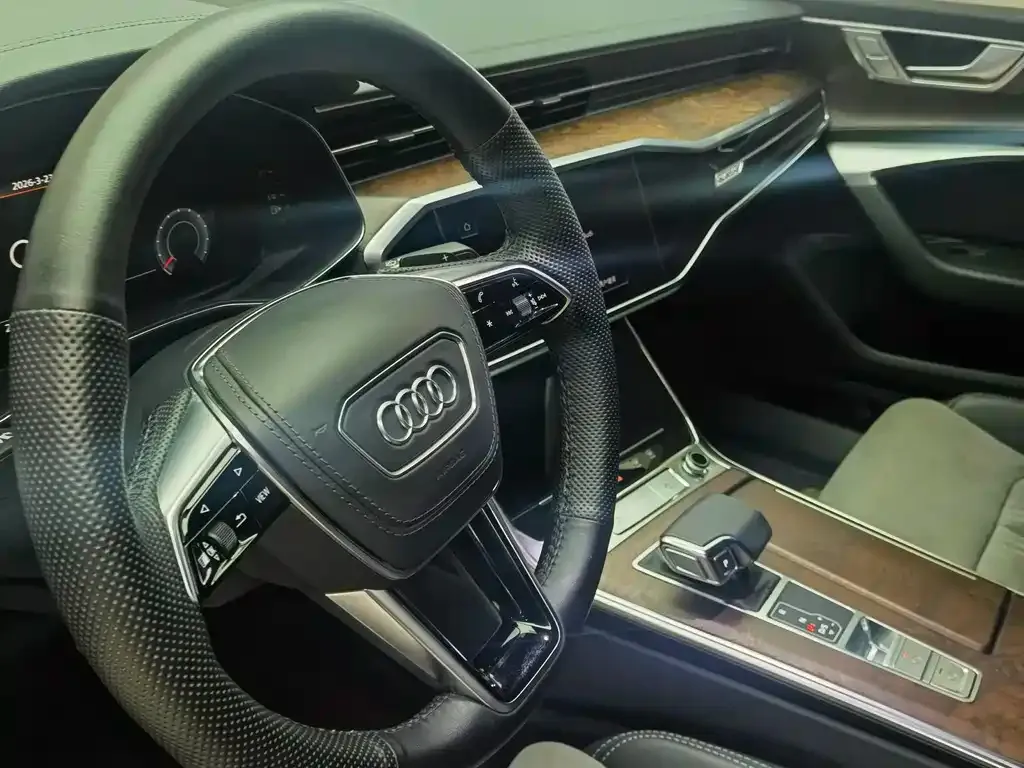 Audi A6L — фото 6