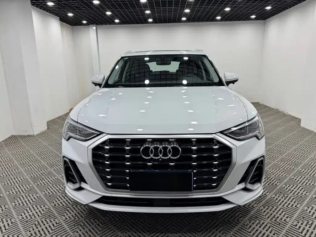 Audi Q3 — фото 6