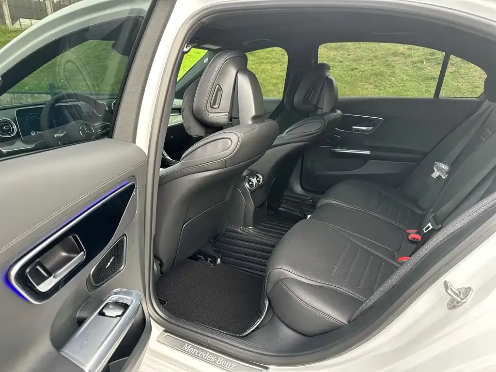 Mercedes-Benz C-Class 2023 из CN, фото 7