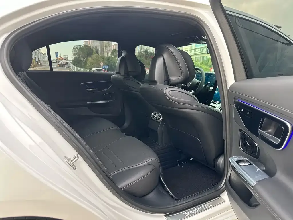Mercedes-Benz C-Class 2023 из CN, фото 3