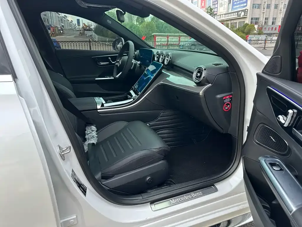 Mercedes-Benz C-Class 2023 из CN, фото 4