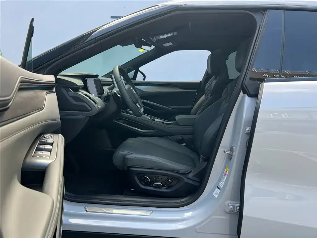 BYD L EV 2025 из CN, фото 7