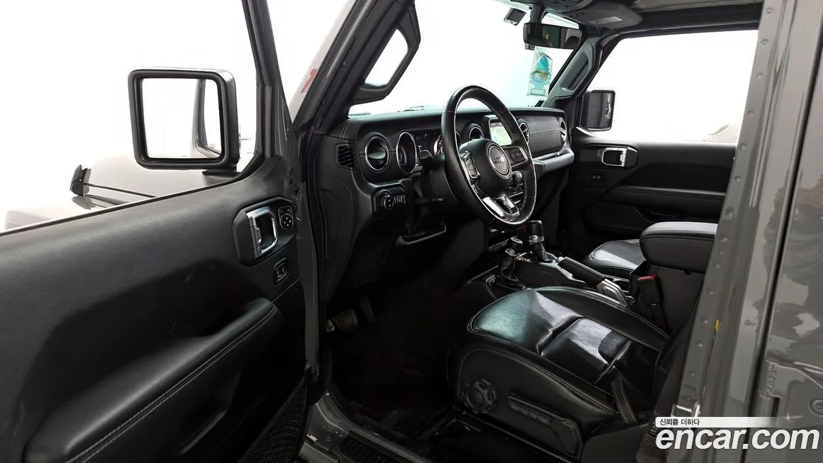 Jeep Wrangler 2022 из KR, фото 10
