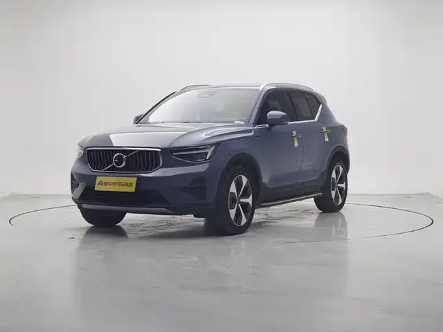 Volvo XC40 2023 из CN, фото 1