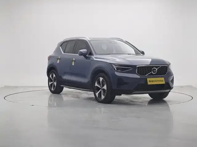 Volvo XC40 2023 из CN, фото 3