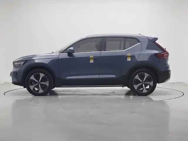 Volvo XC40 2023 из CN, фото 9