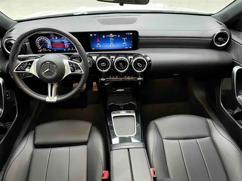 Mercedes-Benz A-Class 2023 из CN, фото 7