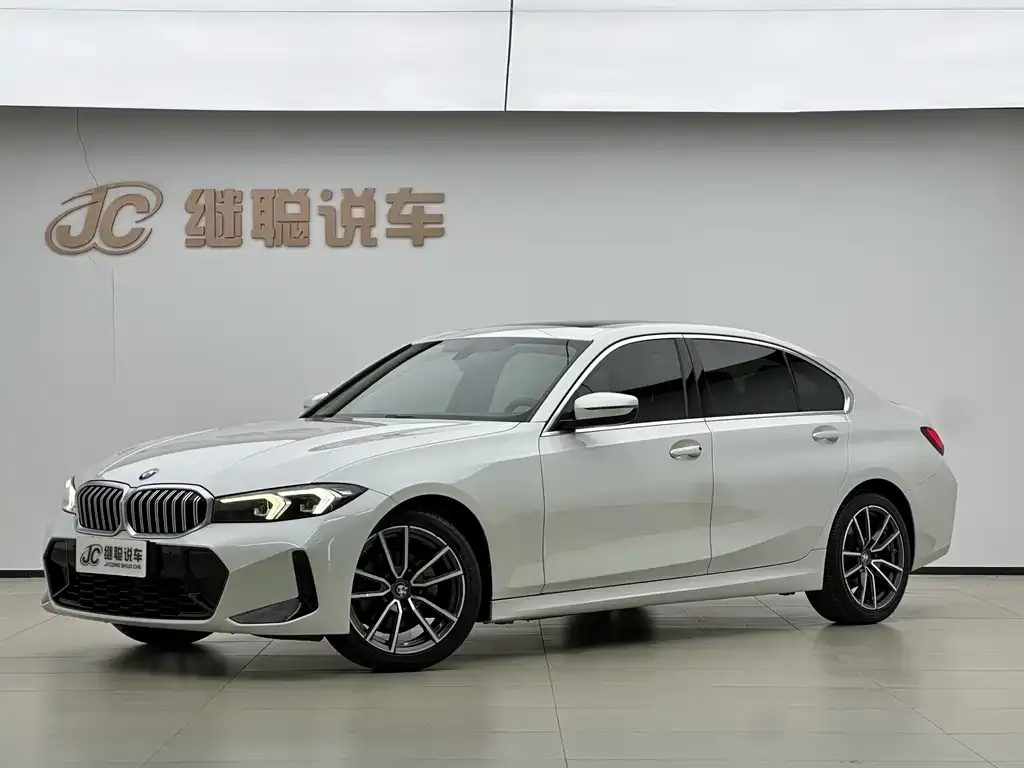 BMW 3 Series 2023 из CN, фото 1