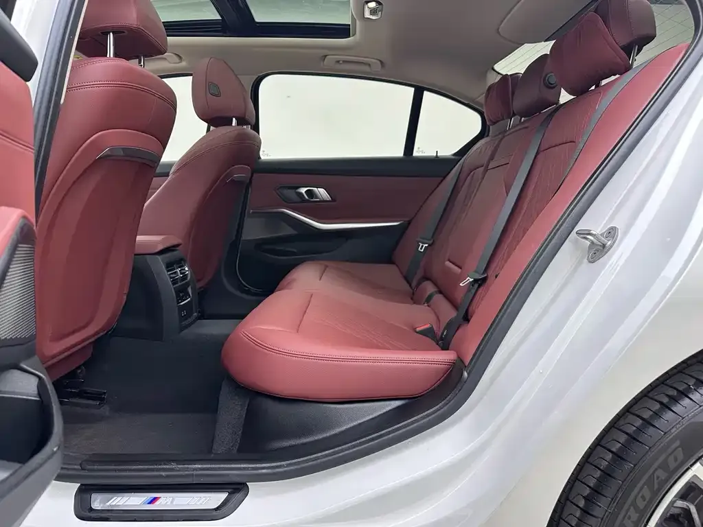 BMW 3 Series 2023 из CN, фото 8