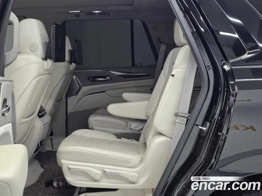 Cadillac Escalade 2023 из KR, фото 10