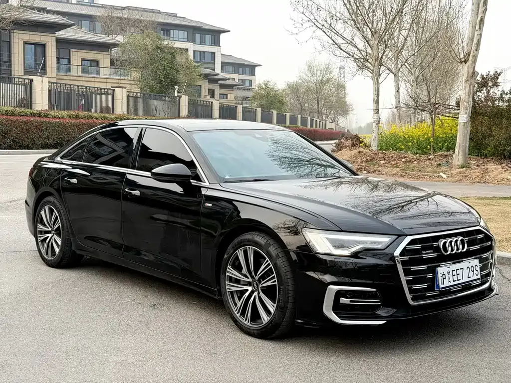 Audi A6L — фото 9