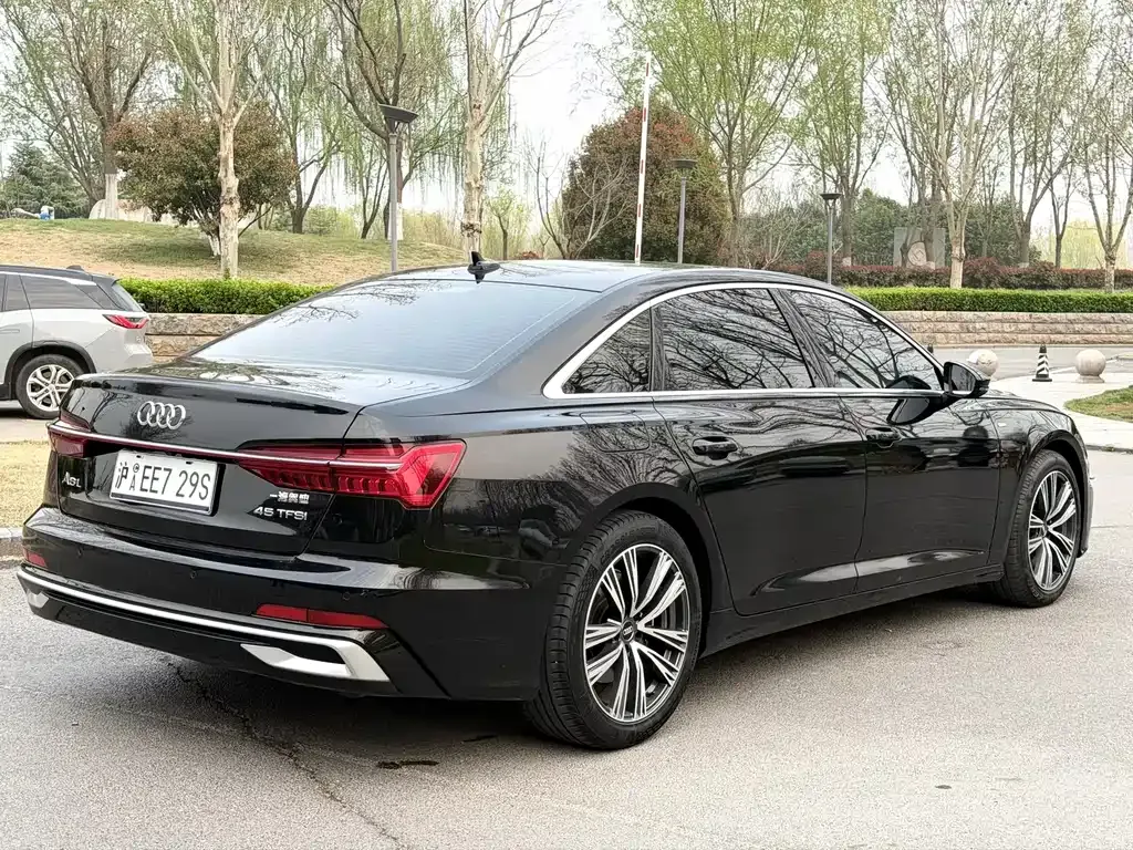 Audi A6L — фото 7