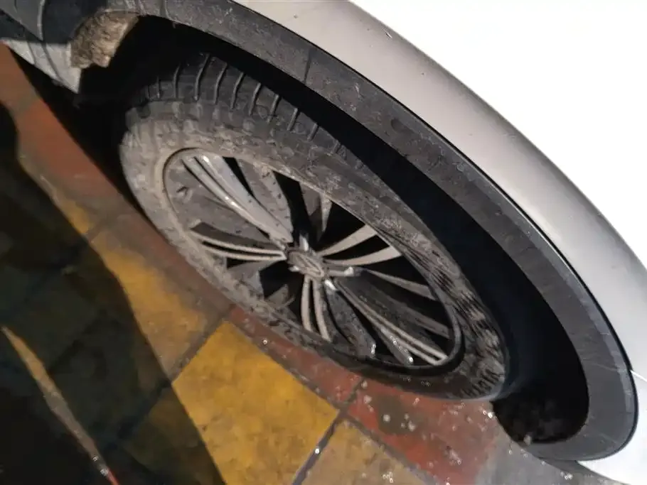Volkswagen Tiguan L 2021 из CN, фото 9