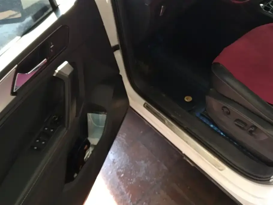 Volkswagen Tiguan L 2021 из CN, фото 4