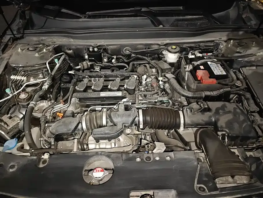 Honda Accord — фото 10