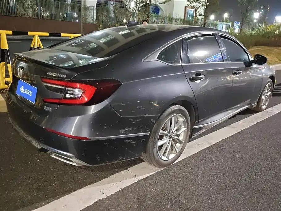 Honda Accord — фото 3