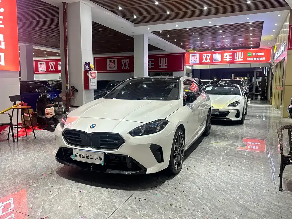 BMW M235L