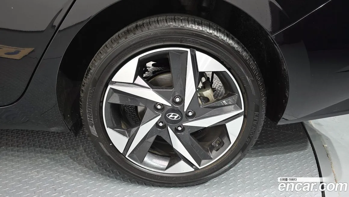 Hyundai AVANTE — фото 8