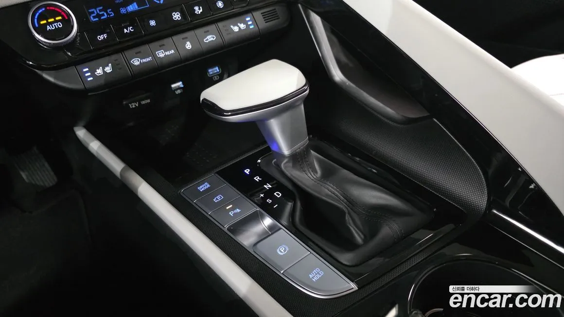 Hyundai AVANTE — фото 2
