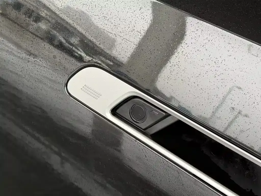 BMW i7 2025 из CN, фото 10