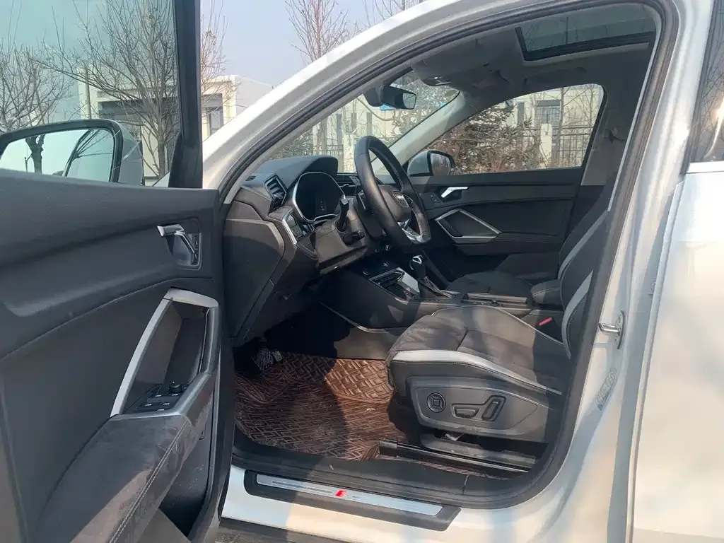 Audi Q3 Sportback — фото 8