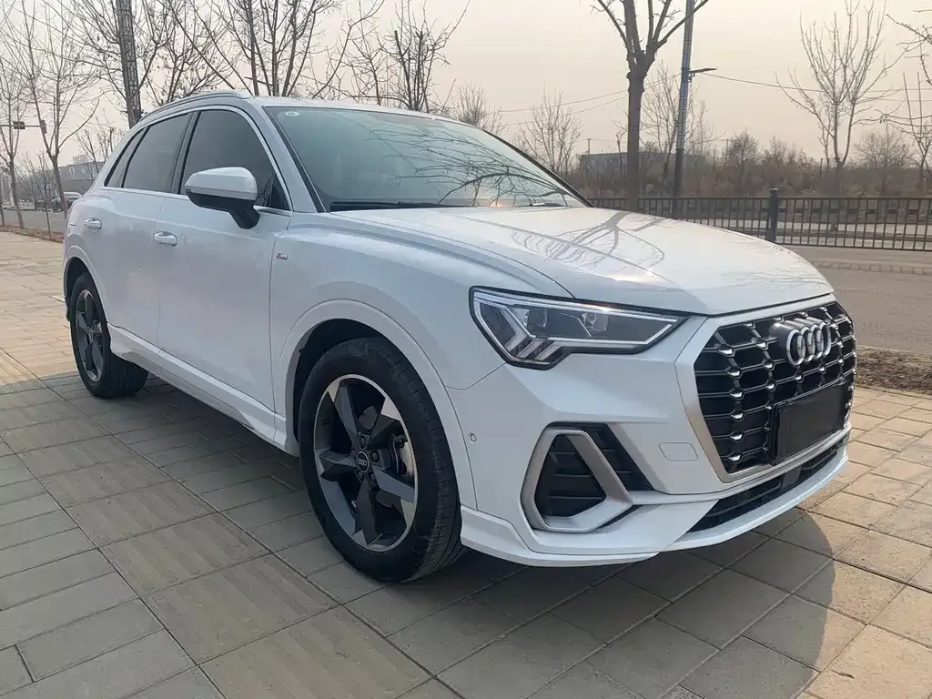 Audi Q3 Sportback — фото 3