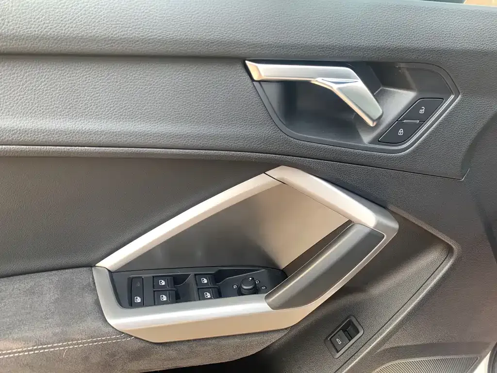 Audi Q3 Sportback — фото 6
