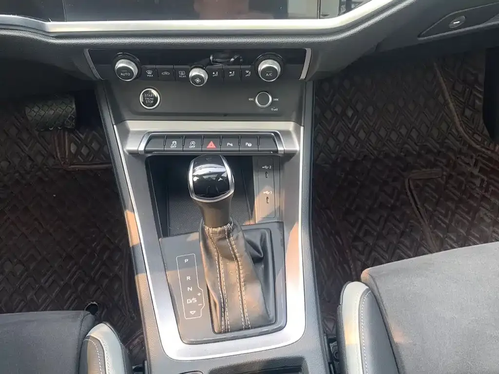 Audi Q3 Sportback — фото 4