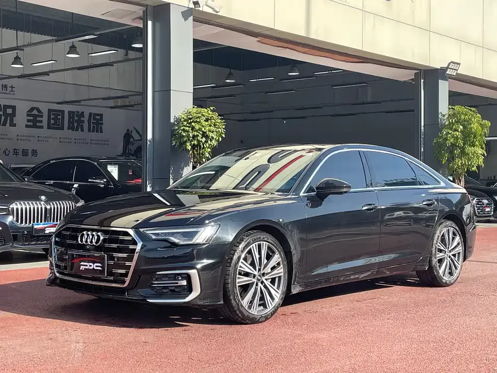 Audi A6L — фото 1