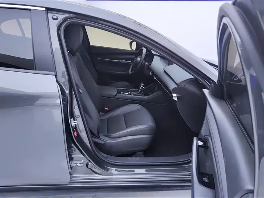 Mazda 3 Axela 2024 из CN, фото 5