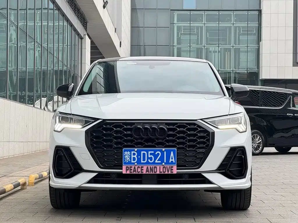 Audi Q3 — фото 5