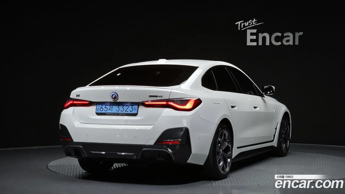 BMW i4 2023 из KR, фото 2