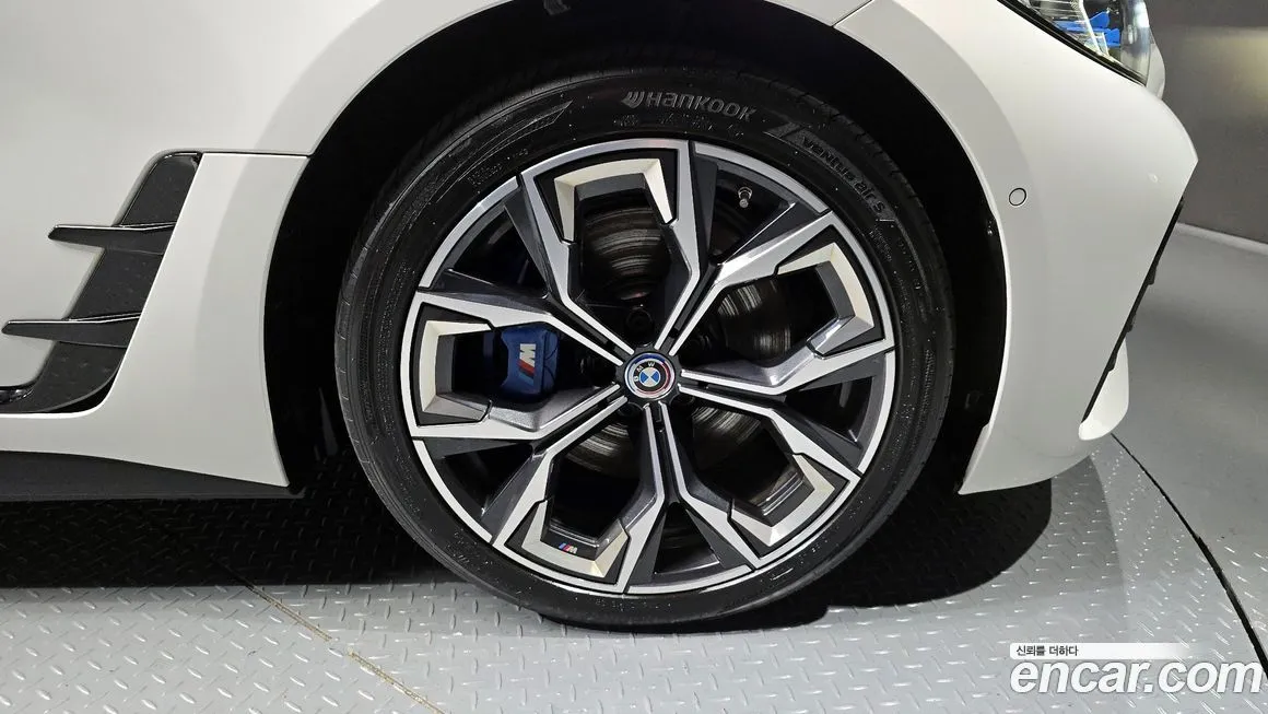 BMW i4 2023 из KR, фото 10