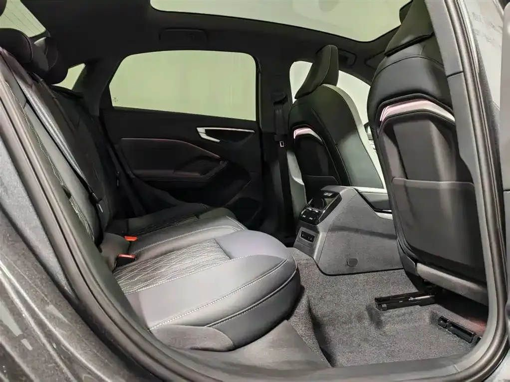 Audi A5L 2025 из CN, фото 5