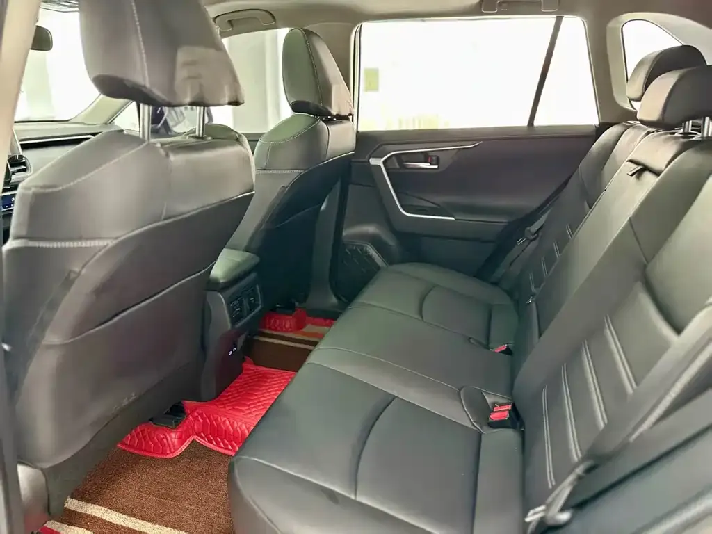 Toyota RAV4 2021 из CN, фото 5