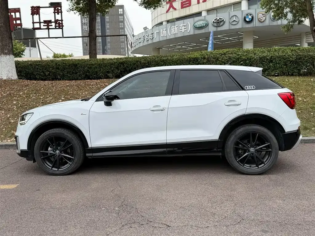 Audi Q2L 2021 из CN, фото 9