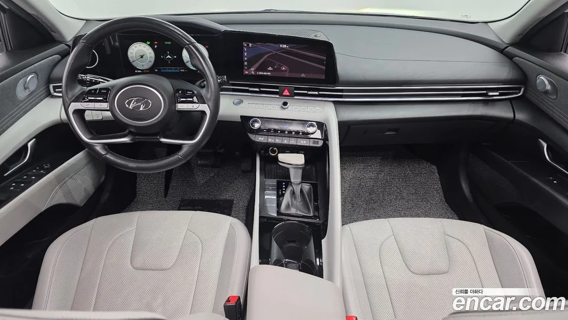 Hyundai AVANTE 2021 из KR, фото 3