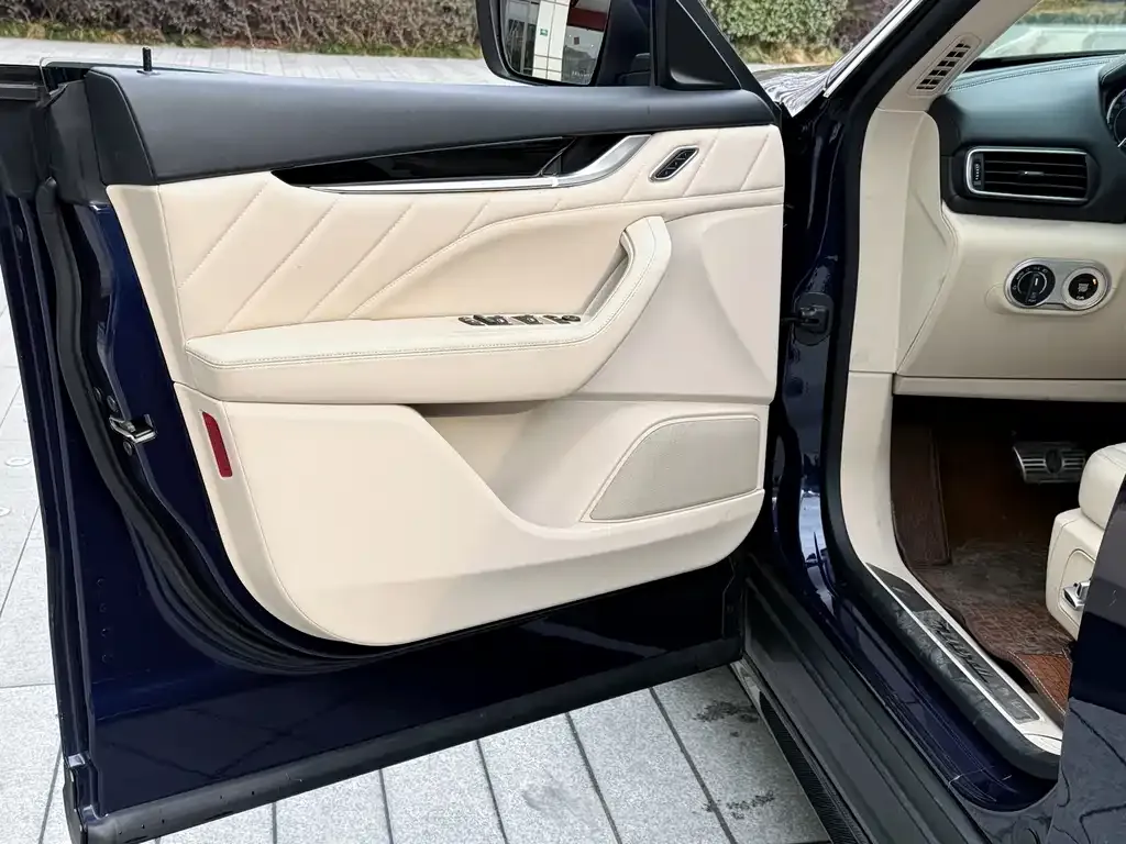 Maserati Levante 2022 из CN, фото 7