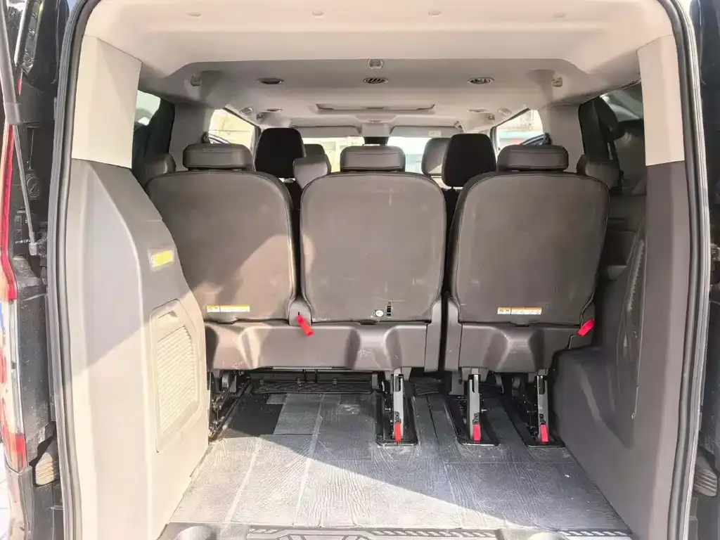 Ford Tourneo — фото 4